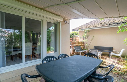 Mimizan House | Charming 3-Star House in Mimizan: Close to Ocean, Sleeps 8, WiFi, Garden, Near Activities