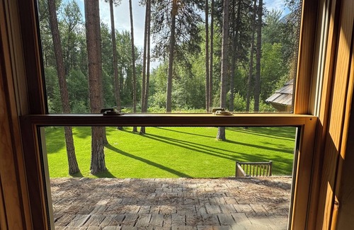 Mazama Cabin | Charming 3bedroom cabin Sleeps 7-11 people with Wi-Fi & AC in wonderful Mazama