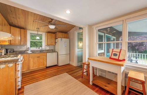 Mid-Coast and Islands House | Charming 3BR, 2.5BA home with access to Merriconeag Sound