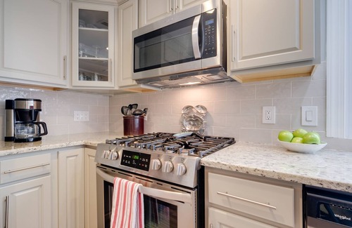 Old Town Fredericksburg House | Charming 3BR Home - Walk to Shops & Dining!