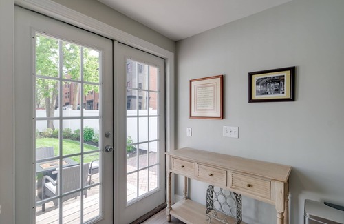 Old Town Fredericksburg House | Charming 3BR Home - Walk to Shops & Dining!