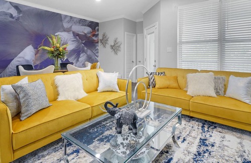 OST - South Union House | Charming 3BR w/ Hot tub-Near Houston Rodeo & Final Four!
