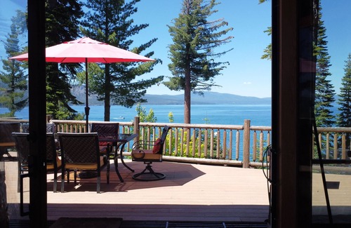Tahoma Cabin | Charming 4-bedroom cabin in Tahoma