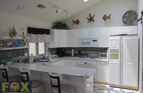 Ocean City House | Charming 4-bedroom house on Ocean City Beachfront. A few steps to boardwalk.