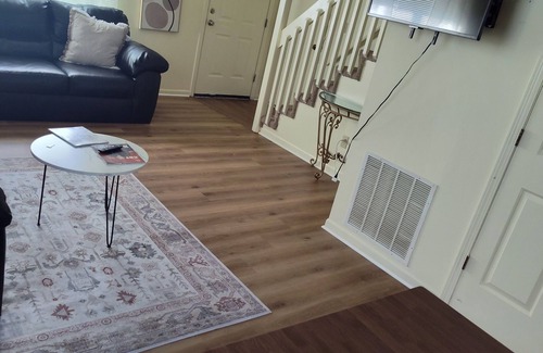 Columbia House | Charming 4-bedroom house with WiFi, AC in delightful Columbia