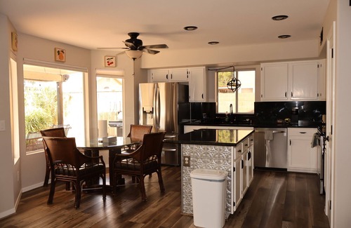 Glendale House | Charming 4-bedroom house in Glendale Near State Farm Stadium