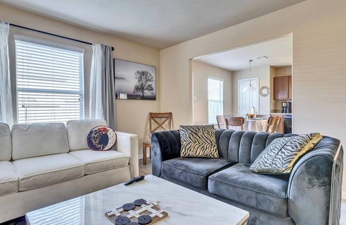 Houston House | Charming 4-bedroom house in peaceful Houston IAH with AC, WiFi