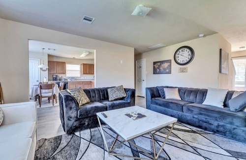 Houston House | Charming 4-bedroom house in peaceful Houston IAH with AC, WiFi