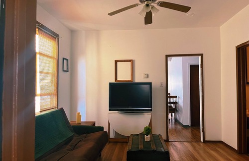 Newark House | Charming 4-bedroom house with WiFi in trendy Ironbound, Newark