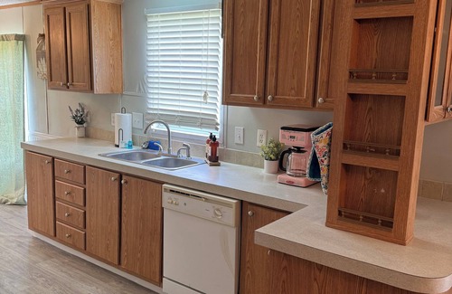 Claiborne House | Charming 4-bedroom mobile home with AC, WiFi in amazing West Monroe