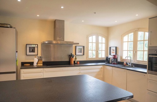 Saint-Aygulf House | Charming 4-bedroom Villa with Amazing Mediterranean Views