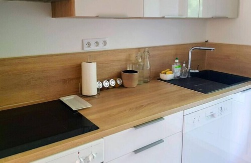 Sud Apartment | Charming 45 M2 With Balcony Near The City Center