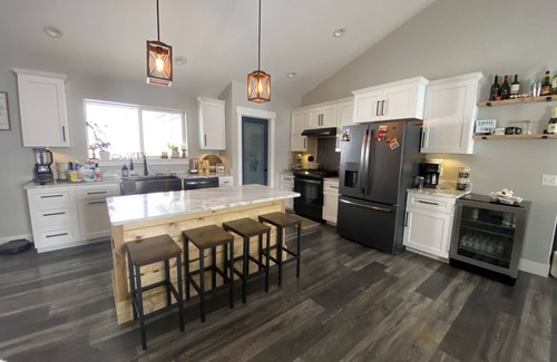 East Helena House | Charming 4bd/2.5 bath home with indoor fireplace!