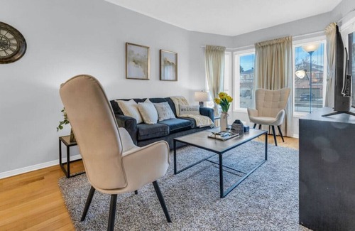 Richmond Hill House | Charming 4BR Home in Richmond Hill Patio WFH Setup