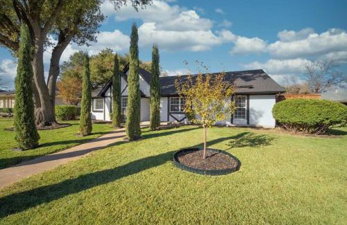 Plano House | Charming 5BD-3BA in the Heart of Plano -Sleeps 10