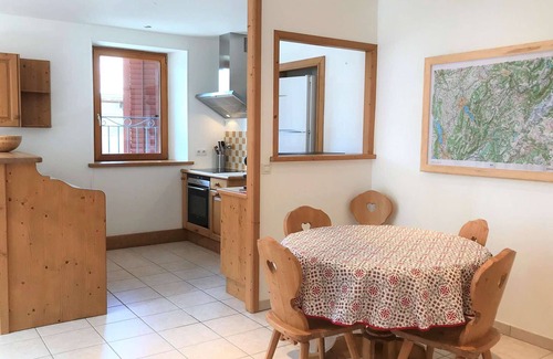 Beaufort Apartment | Charming 66m² Apartment, 2 Bedrooms, 5 Guests, Downtown Beaufort, WiFi, Near Ski & Hikes