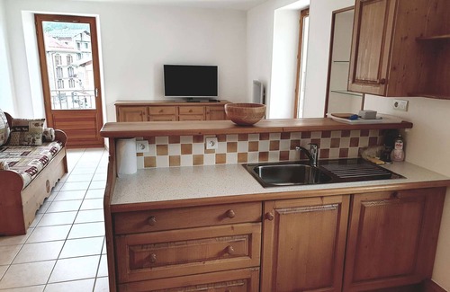 Beaufort Apartment | Charming 66m² Apartment, 2 Bedrooms, 5 Guests, Downtown Beaufort, WiFi, Near Ski & Hikes