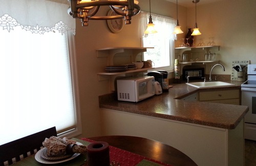 Anaconda House | Charming and Convenient! No cleaning fee. Sleeps 6.