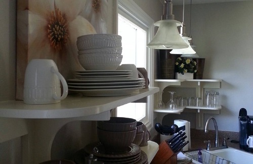Anaconda House | Charming and Convenient! No cleaning fee. Sleeps 6.