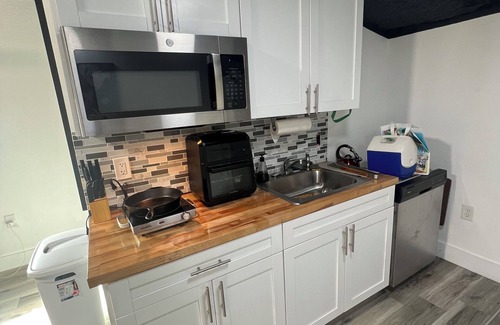 Port Charlotte Apartment | Charming and cozy studio with WiFi Port Charlotte