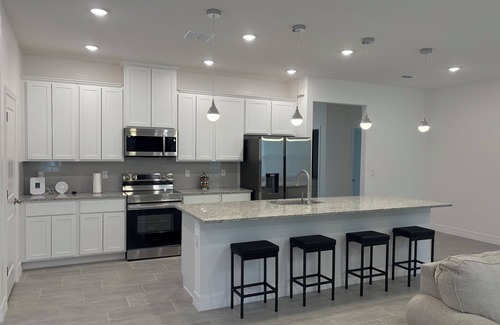 Port Charlotte House | Charming and cozy 3-bedroom house with WiFi, AC in serene Port Charlotte