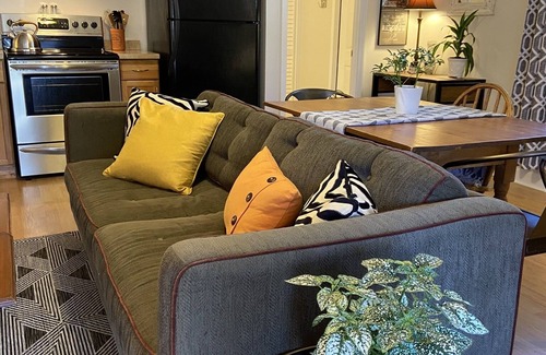Wilmington House | Charming and cozy carriage house