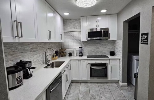 Downtown Las Vegas House | Charming and Cozy Place
