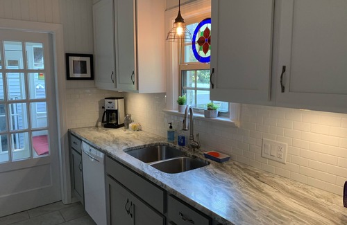 Tulsa Cottage | Charming and Cozy Stone Cottage Near Tulsa Expo Square and Downtown
