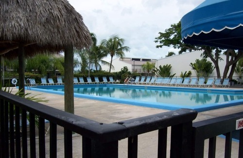 Islamorada House | Charming and Cozy Townhouse in the Fl Keys with Pool and Beach Access