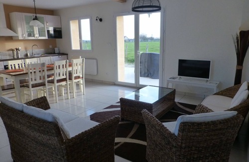 Artannes-sur-Indre Cottage | Charming and authentic cottage (8 people), near Tours. Swimming pool and nature
