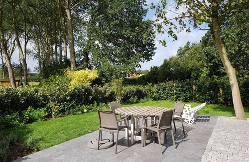 Oostkapelle House | Charming and high quality holiday home for 4 persons with sunny garden and fantastic views in an ideal location between Domburg u. oostkapelle