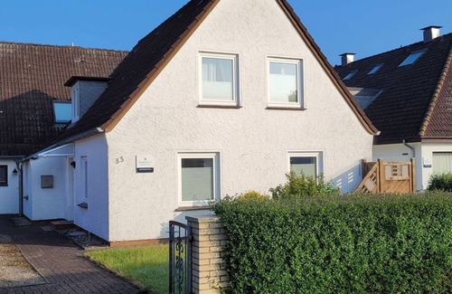 Scharbeutz House | Charming and quiet vacation home - close to the beach and ideal for large groups - with