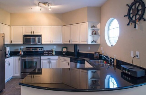 Highland Lake Estates Villa | Charming and spacious Villa with a big wrap around Balcony