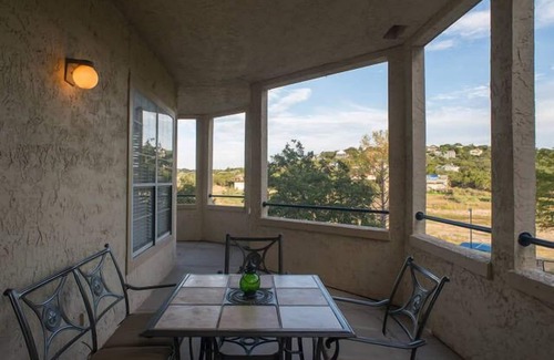 Highland Lake Estates Villa | Charming and spacious Villa with a big wrap around Balcony
