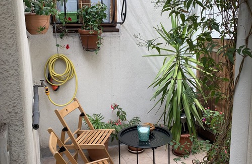 Pere Lachaise Apartment | Charming apartment 20' from the center. Air-conditioned