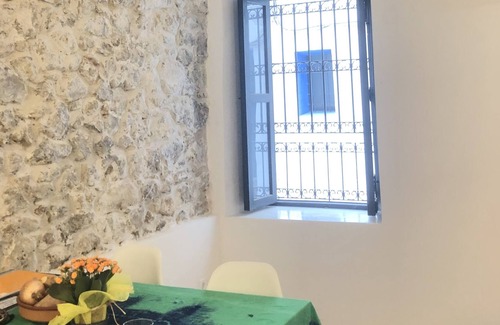 Ibiza City Centre Apartment | charming Apartment Dalt Vila Ibiza , 2 beds, 2 showers