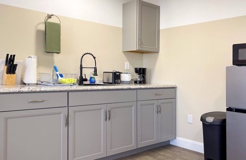 Iona Apartment | Charming apartment in beautiful Fort Myers!