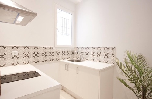 Embajadores Apartment | Charming apartment in Opera Square