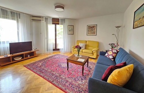 Dorcol Apartment | Charming apartment in the heart of the old town.
