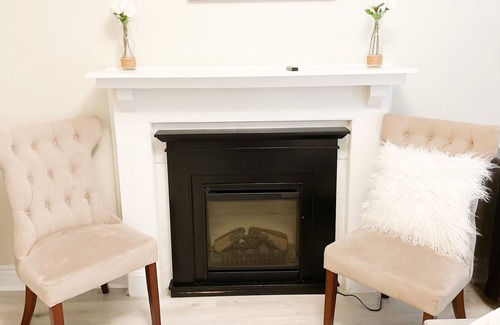 Hamilton Apartment | Charming apartment near downtown & Gage park