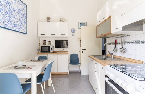 Livorno Apartment | Charming Apartment near the Sea with Patio!