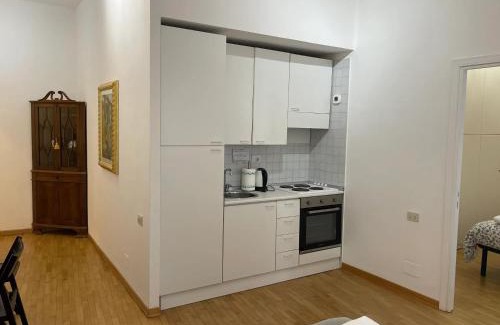 Campitelli Apartment | Charming Apartment Near Roman Forum - 60 m²