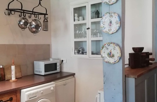 Lanvallay Apartment | Charming apartment on port of Dinan with garden