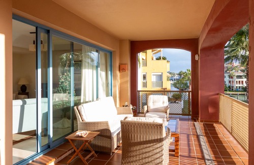 Sotogrande Apartment | Charming apartment/Precioso apartamento en la Marina del Puerto de Sotogrande.