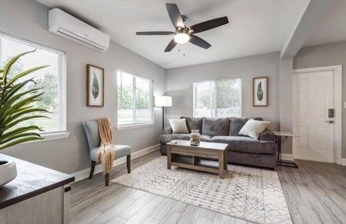 Highpoint House | Charming Apt - Close to Beaches
