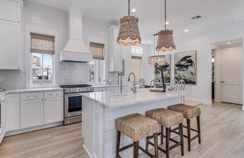Port Aransas Cottage | Charming Beach Cottage with Petite Park VIew and 20+ Resort Like Amenities