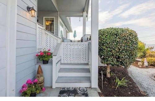 Camano Island House | Charming beach home with Ocean & Mt. Baker View and Hot Tub!