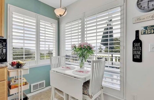 Camano Island House | Charming beach home with Ocean & Mt. Baker View and Hot Tub!
