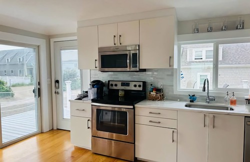 Humarock House | Charming Beach Front House in Humarock! Sleeps 8 Comfortably