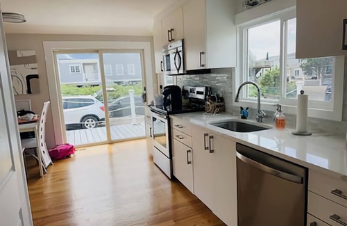 Humarock House | Charming Beach Front House in Humarock! Sleeps 8 Comfortably